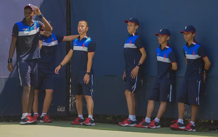 2015 US Open Tennis   Qualies   Ball Persons Waiting to Take the Court Between Matches (20906223641)